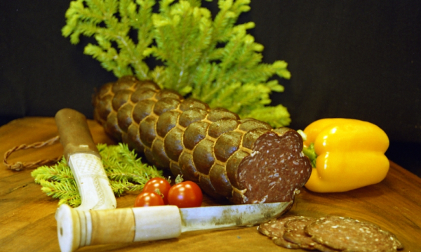 Hedmans Elch-Salami Kilopreis, ca. 1,5kg Stücke, kalt geräuchert, angeschnitten